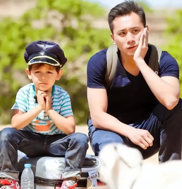 刘烨多次内涵黄渤女儿丑，如今儿子近照被嘲长残，回旋镖来了吧