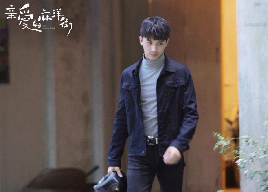 《麻洋街》耳光戏,谭松韵一巴掌清脆响亮,许魏洲的举动却很贴心