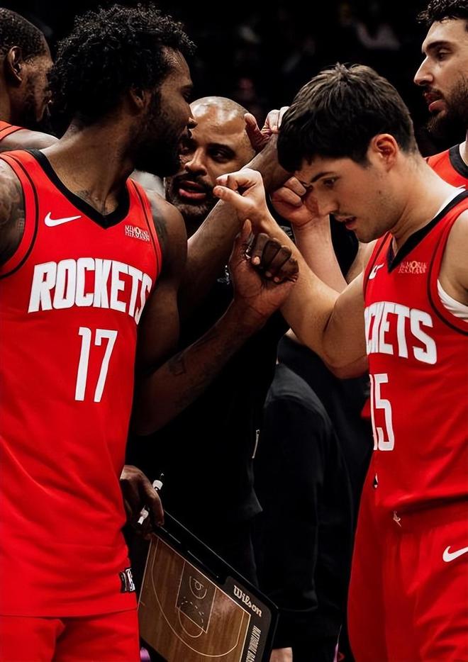 先发换阵！火箭57-56开拓者，看数据：他是头号功臣！