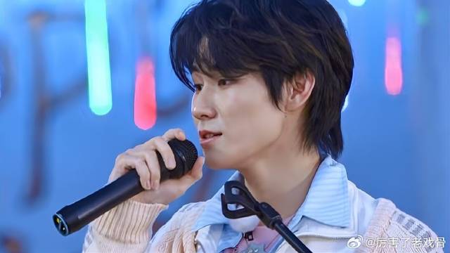 张真源唱歌有多绝？即兴自创歌曲，获得张韶涵好评！