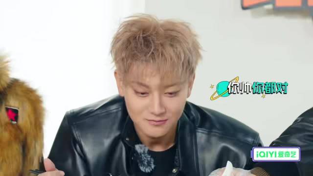 黄晓明回应闹太套梗，称脱敏治疗有效