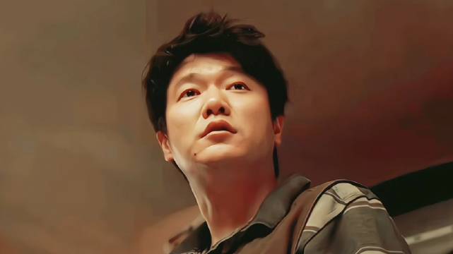 摸摸这个何立为