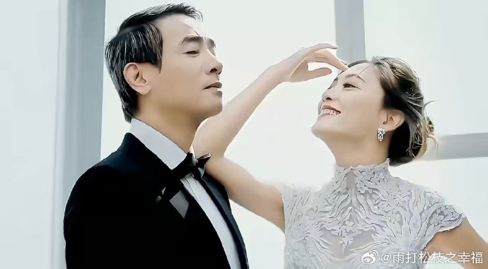 陈小春和应采儿是如何处理性格差异带来的矛盾的？