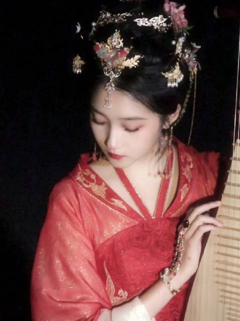 gxt关晓彤烟花少年 gxt关晓彤严晓丹 我比流言蜚语先认识你