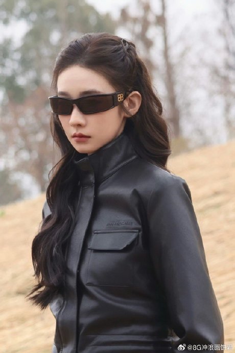 为什么说白鹿和张艺凡的互动展现了“反向身材焦虑”，这对讨论女艺人形象有什么启发？