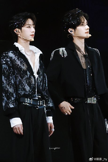 江衡和李沛恩拍摄的“狼兔主题”时尚大片有哪些吸引人的设计细节？