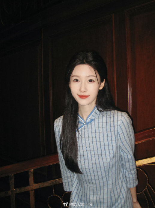 除了孔雪儿，3月8日晚还有哪些女明星会接力发红包？