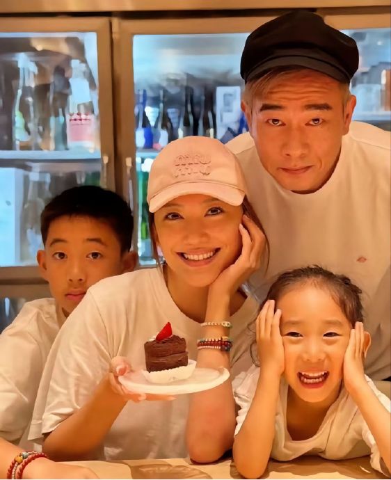 陈小春一句话道破婚姻真谛：“她想吵就吵，反正我不会走”