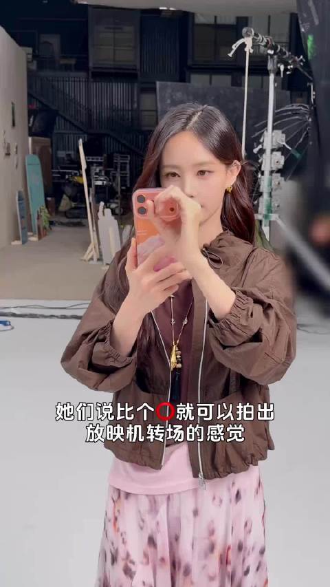 李一桐成为HPLY荷比俪品牌代言人，工作室2026年3月8日更新动态