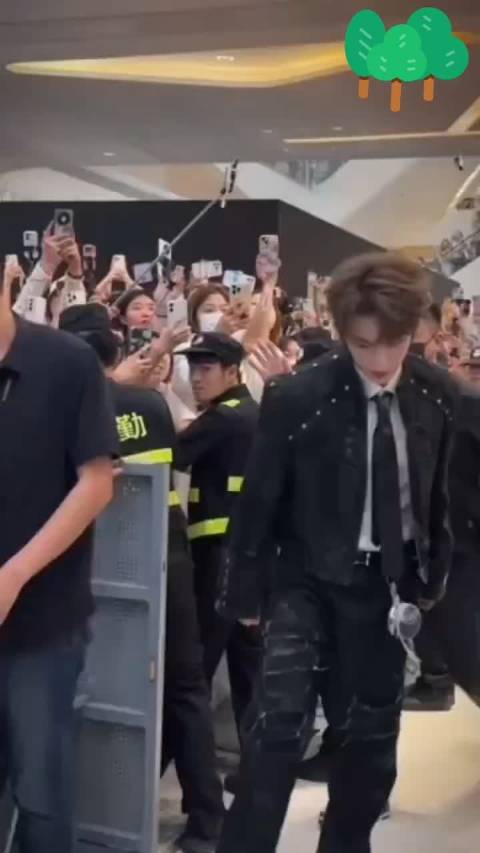 丁禹兮每一个视角都没有废片 每一帧都封神，丁禹兮颜值太能打了