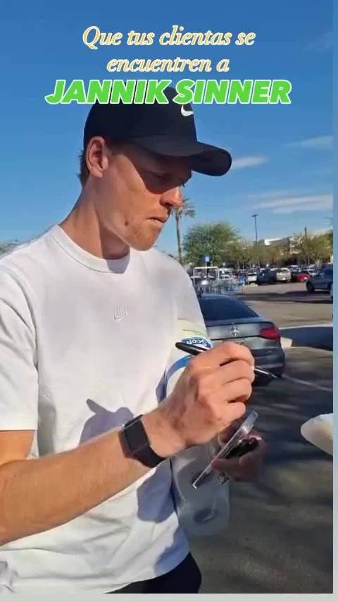 买纸巾顺便签名 好像没刮胡子