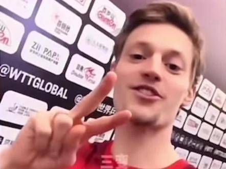 太解气了！林诗栋4:0横扫林德，为头哥一雪前耻