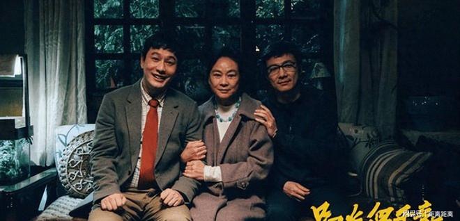 《阳光俱乐部》：黄晓明喜剧外壳裹悲剧内核，温情与争议并存