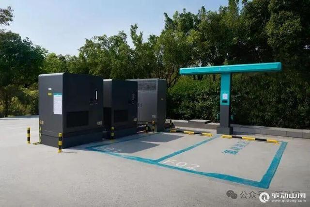 补能终局之战：比亚迪“9分钟闪充”封神，换电模式会被踢下神坛吗？