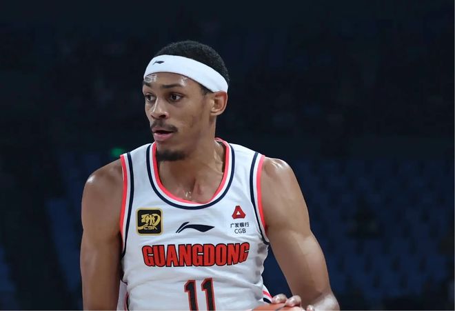 G2广东103-104不敌上海，赛后遭遇1喜3忧，杜锋背锅吧！