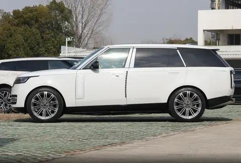 2026款揽胜AB长轴版实测，179.9万的豪华旗舰，到底值不值？