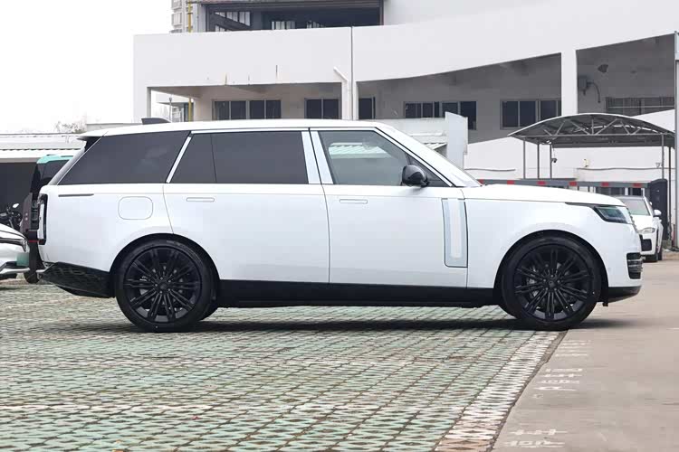 售141.20万元起,2026款路虎揽胜上市