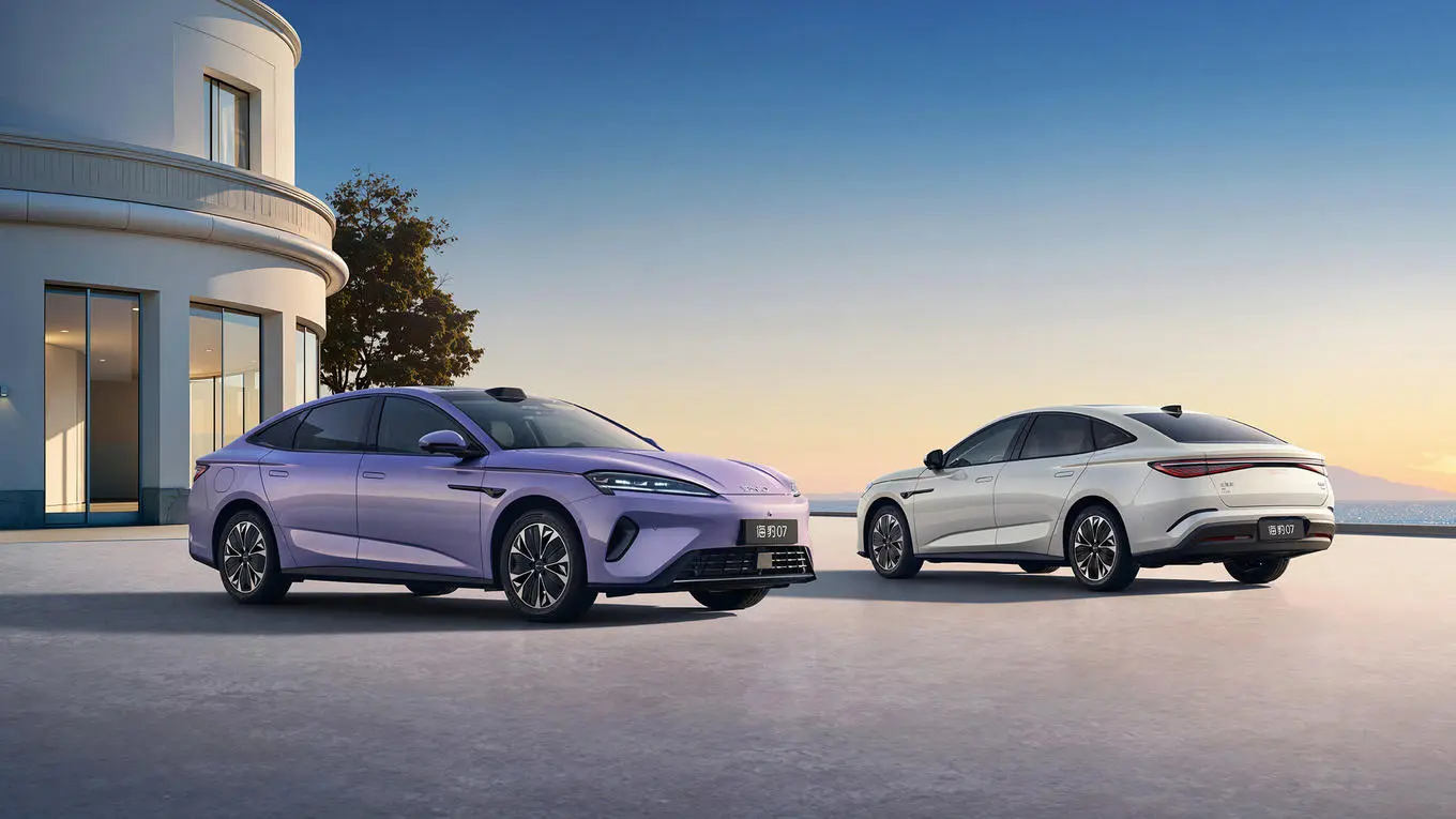 全新闪充技术加持,2026款海狮06EV、海豹07EV上市,海豹08首秀