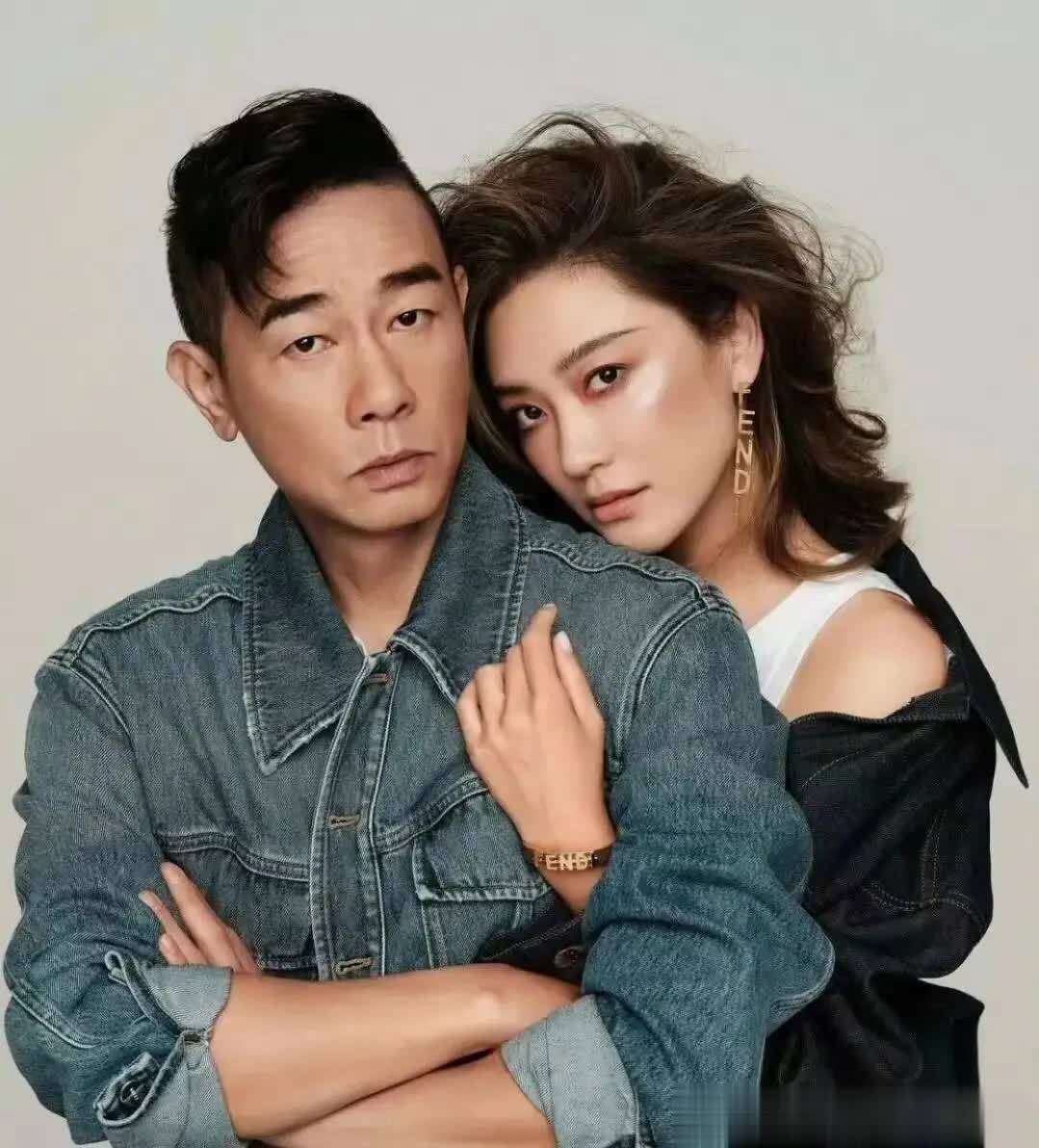 42岁应采儿近况曝光,嫁陈小春生俩儿子婚姻超幸福