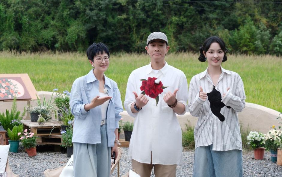 在复杂世界里活出简单，陈小春的“反差”人生_广州大洋网