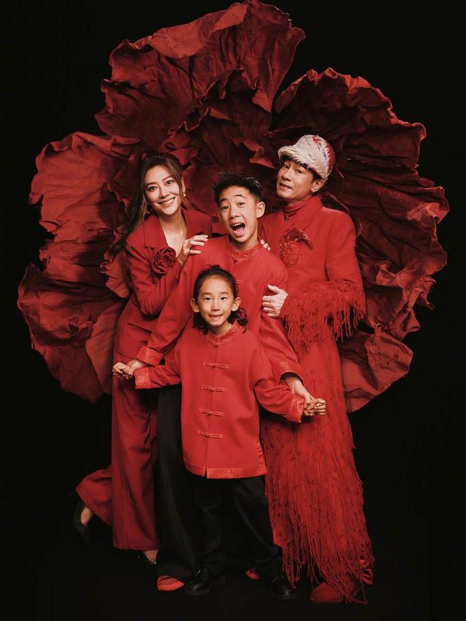 3个“陈小春”同框，我才看懂应采儿这场“阳谋”