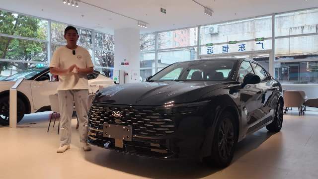 双补至高4.5万元，5年超长期0利率方案！燃油B级轿车就看新蒙迪欧