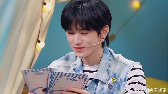 王牌家族成员为宋亚轩送高考祝福，祝小宋一切顺利！