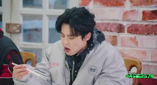 黄子韬问刘耀文你管我啊，刘耀文回应怕他状态不好