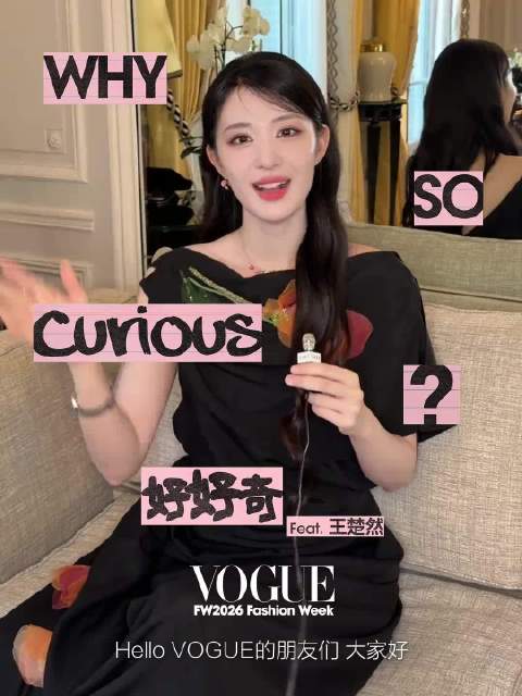 不仅粉色好看，这一套黑色的也超美，果然人美咋都好看