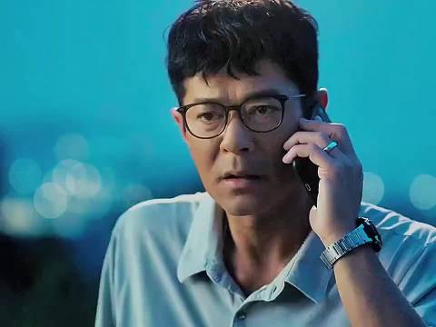 私家侦探接到任务查自己的老婆有没有出gui，这下好看了