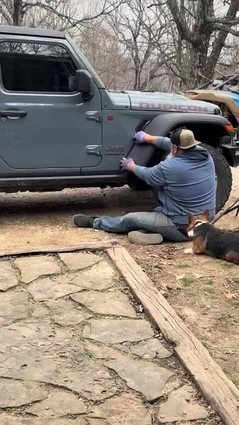 海外用户吐槽设计不考虑维修的SUV车型