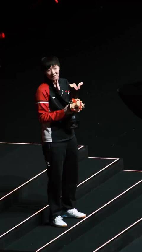 国乒重庆冠军赛首日蒯曼王曼昱周启豪出战