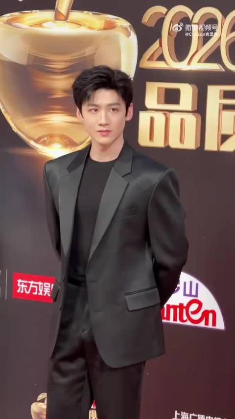 亭帝生视频直出帅成这样也是没谁了， .