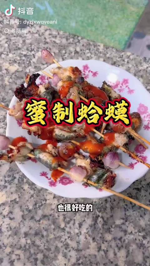 医院接生福瑞高峰期，护士细心照料猫女等新生儿