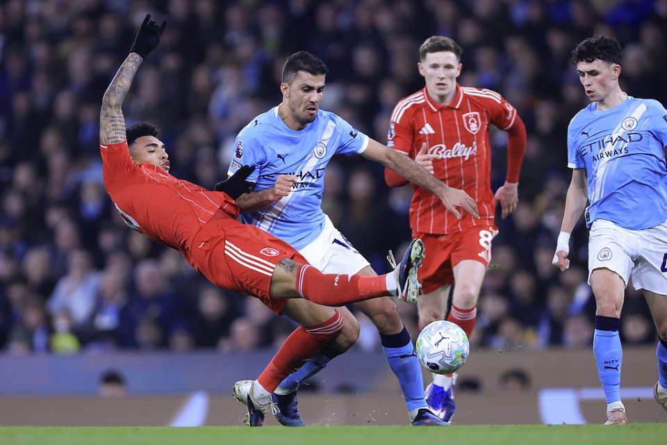 曼城摊牌:中场核心非卖!皇马:本来也没想要!