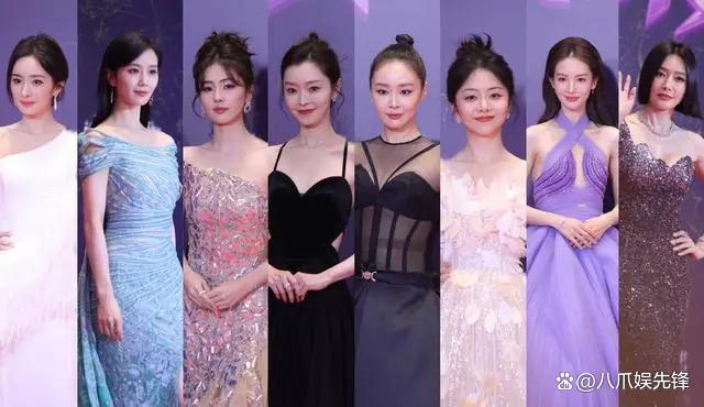 尖叫之夜成CP大会,白敬亭宋轶太甜,白鹿张凌赫尴尬,杨幂撑场子