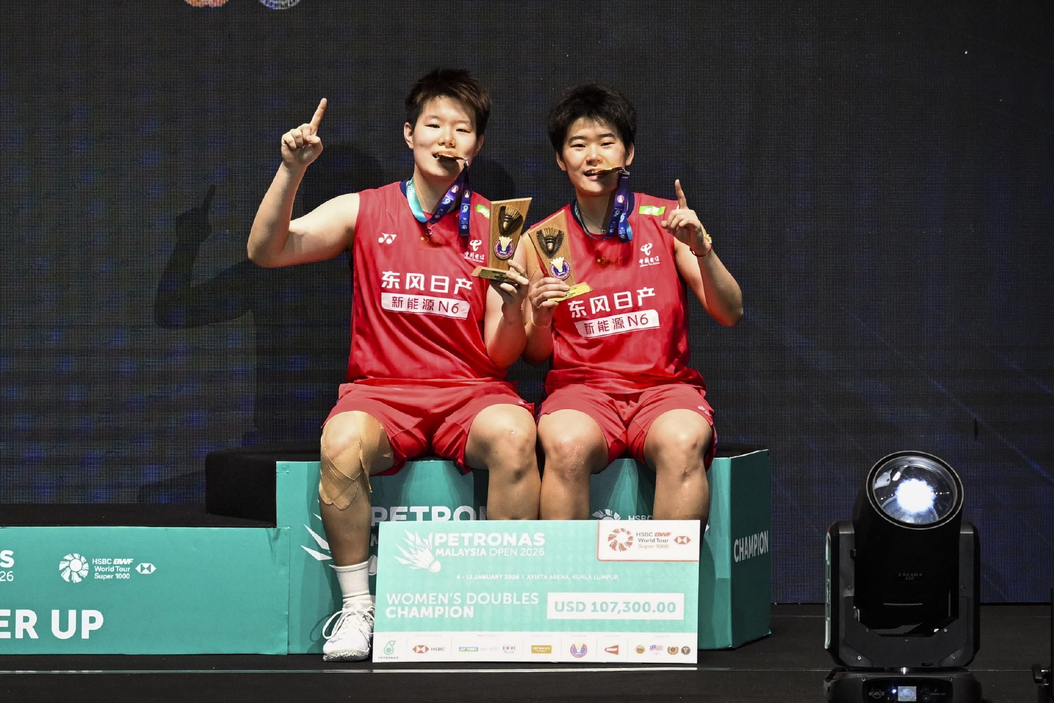 马来西亚公开赛石宇奇伤退 “圣坛” “凤凰”组合夺冠