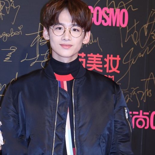 国内大学十大校草排行榜,白敬亭无缘前三,榜首很多人猜不到