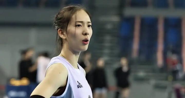 郑益昕入职大学！女排19年夺冠阵容还剩6人，4人转型成高校老师