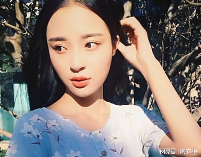 演员李莎旻子官宣：我恋爱了