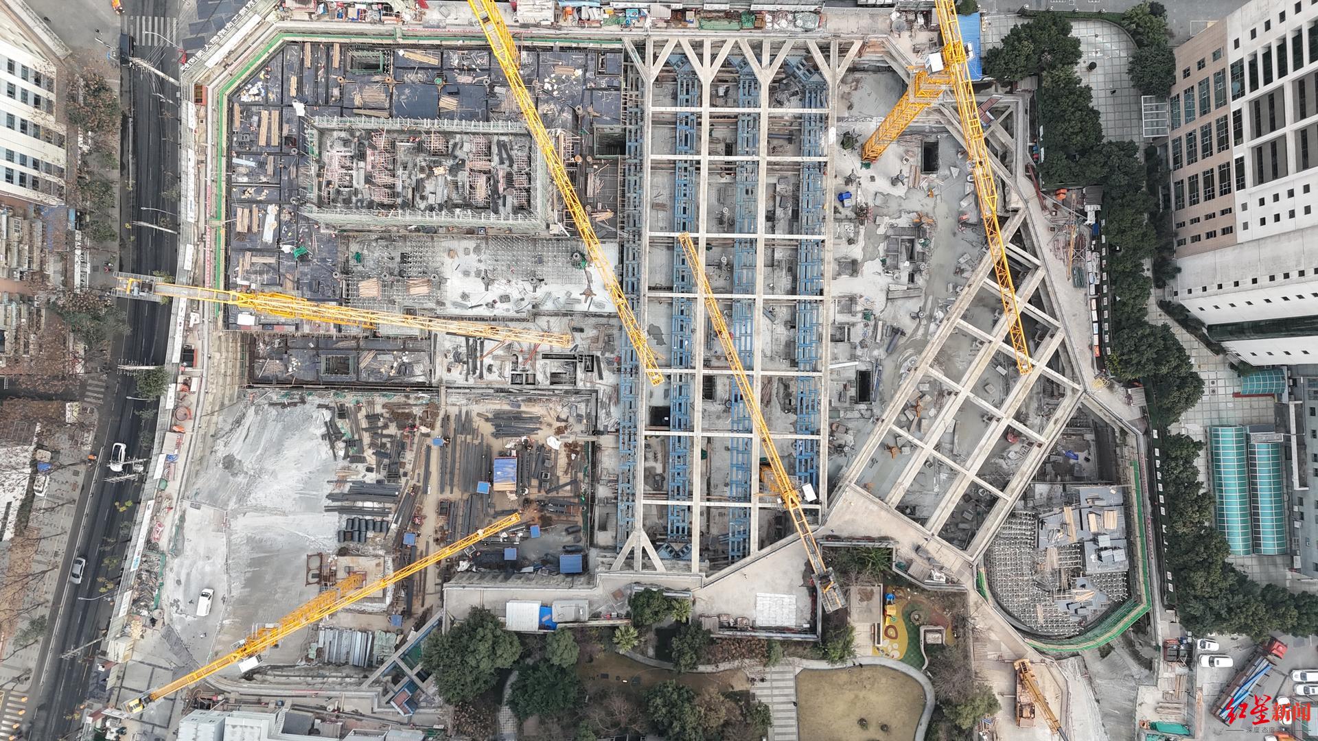 成都青羊金融科技产业园“双子塔”T1冲出“正负零”