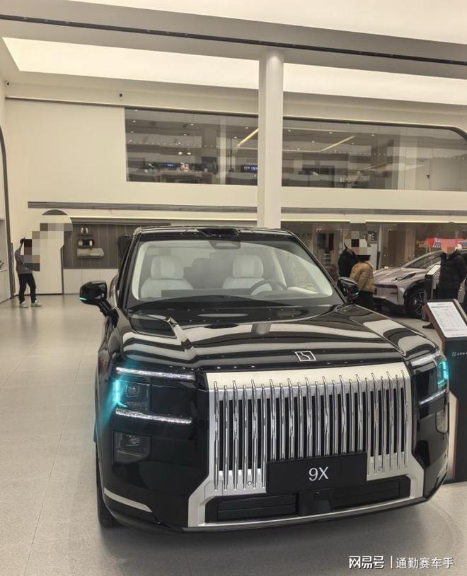 两款都心动，问界M9和极氪9X咋选？