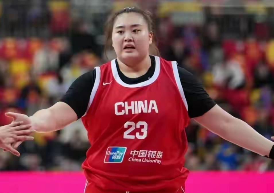 破案了！刘禹彤在热身赛表现出色，宫鲁鸣为何不带她打女篮世预赛