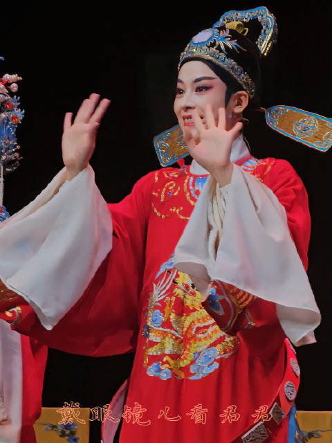 clj救命啊大漠女王阿育娅怎么到了江南变成古风小生了？ 还娶了白月光！？