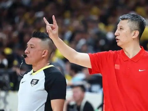 下课男篮？险胜中国台北，郭士强更衣室大哭，原因曝光，赵睿祝福