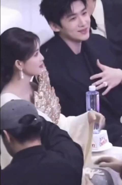 白鹿白敬亭盛典内场热聊引期待