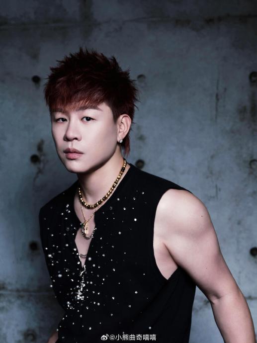 胡彦斌塑料袋野餐爆火！网友：这才是真正的松弛感