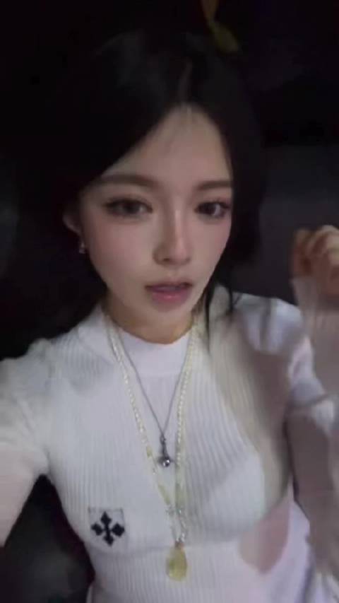 娜娜发放顾！