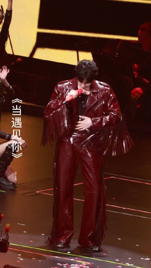 杭州演唱会有腹肌福利吗？