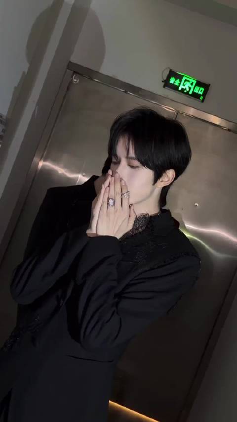 全员jetset舞蹈挑战 四个人跳出了四种风格 猜猜是谁想拍的呢